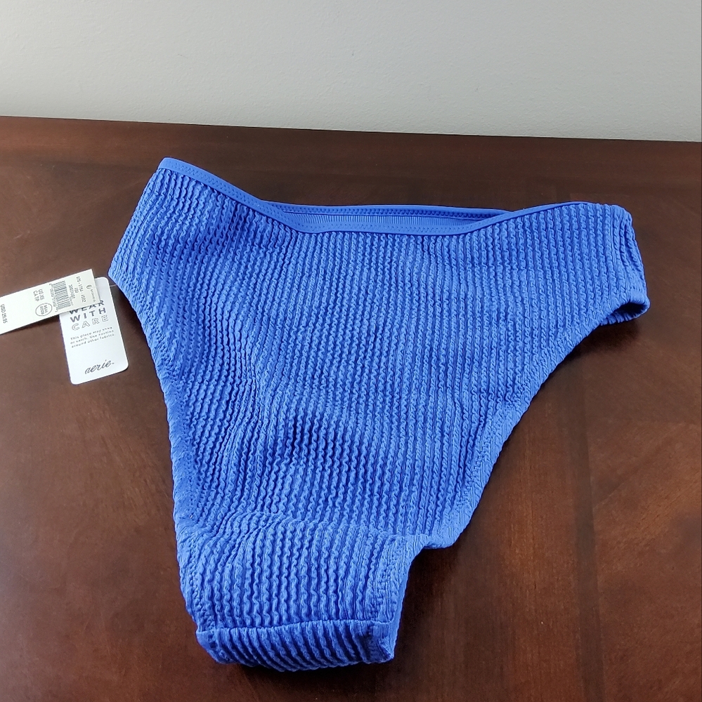 Aerie Lilac Crinkle Bikini Bottom Size XS - Picture 2 of 2